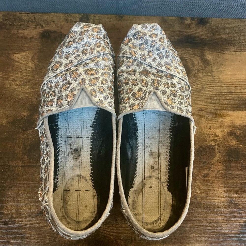 Tom’s Sparkly Leopard Print Women's Flats
